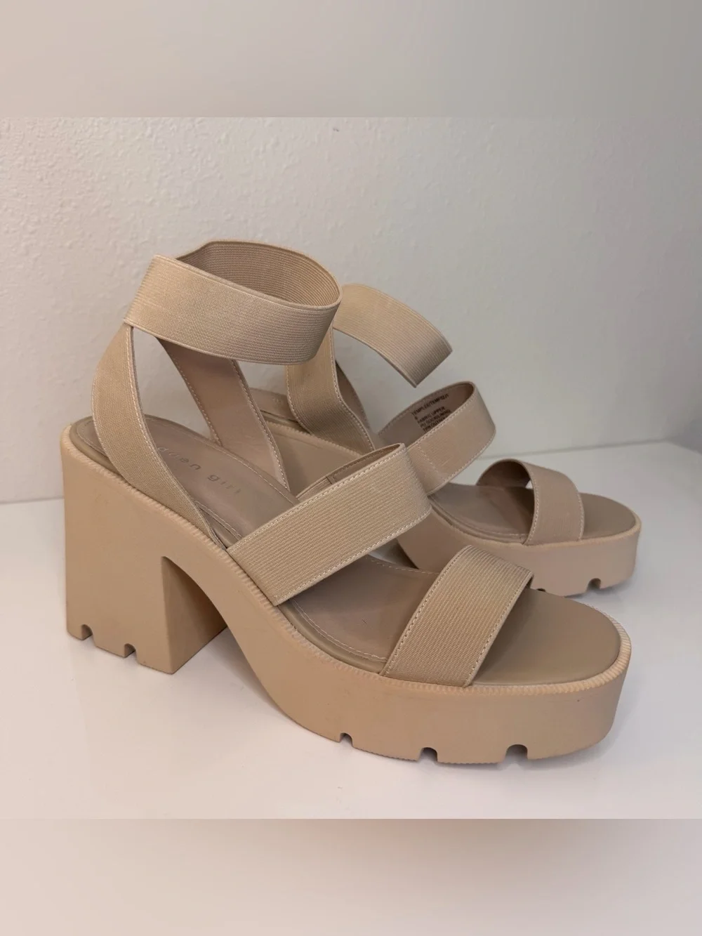 Madden Girl Neutral Beige Platform Chunk Heel Sandals